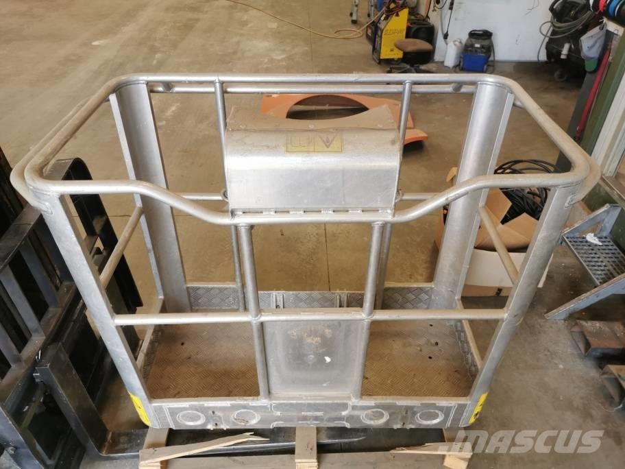 JLG X 20 J Boom in dipper roke