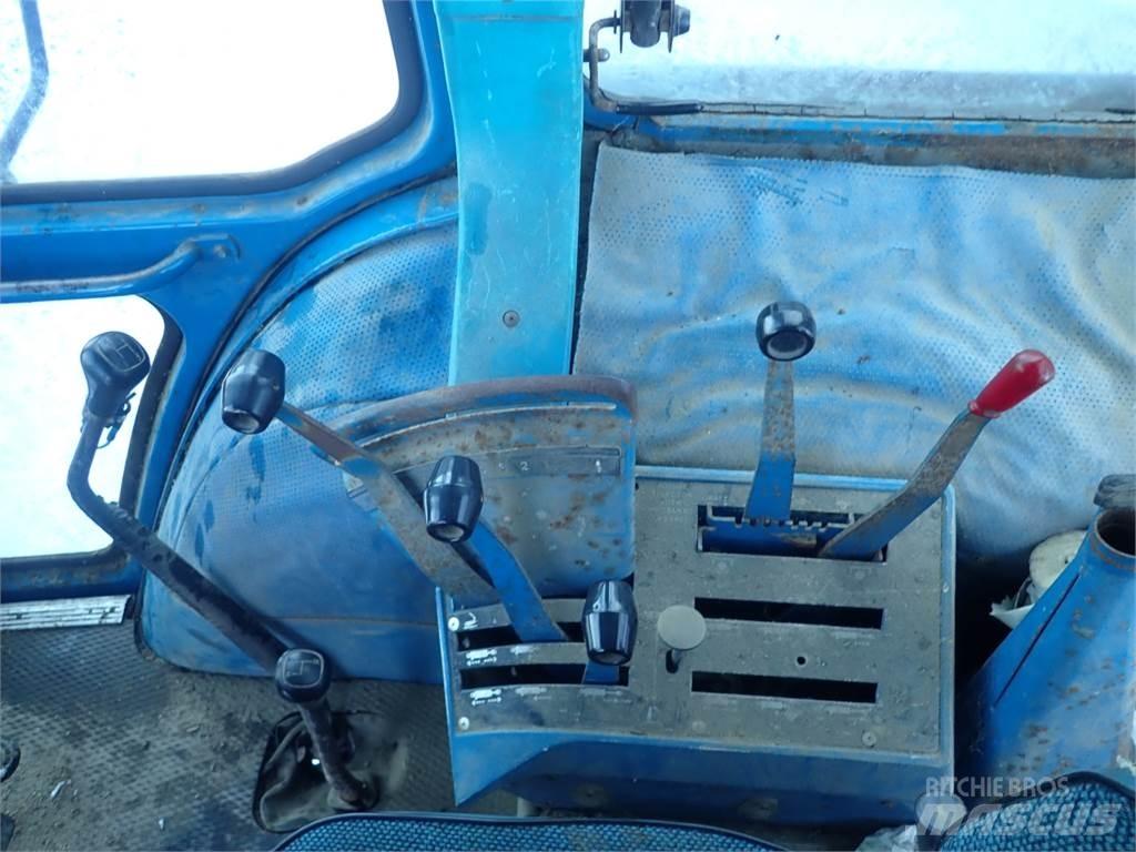 Ford 8210 Traktorji