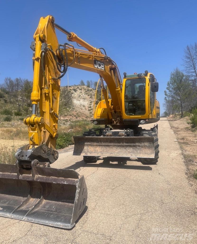 JCB JS 145 W Bagri na kolesih