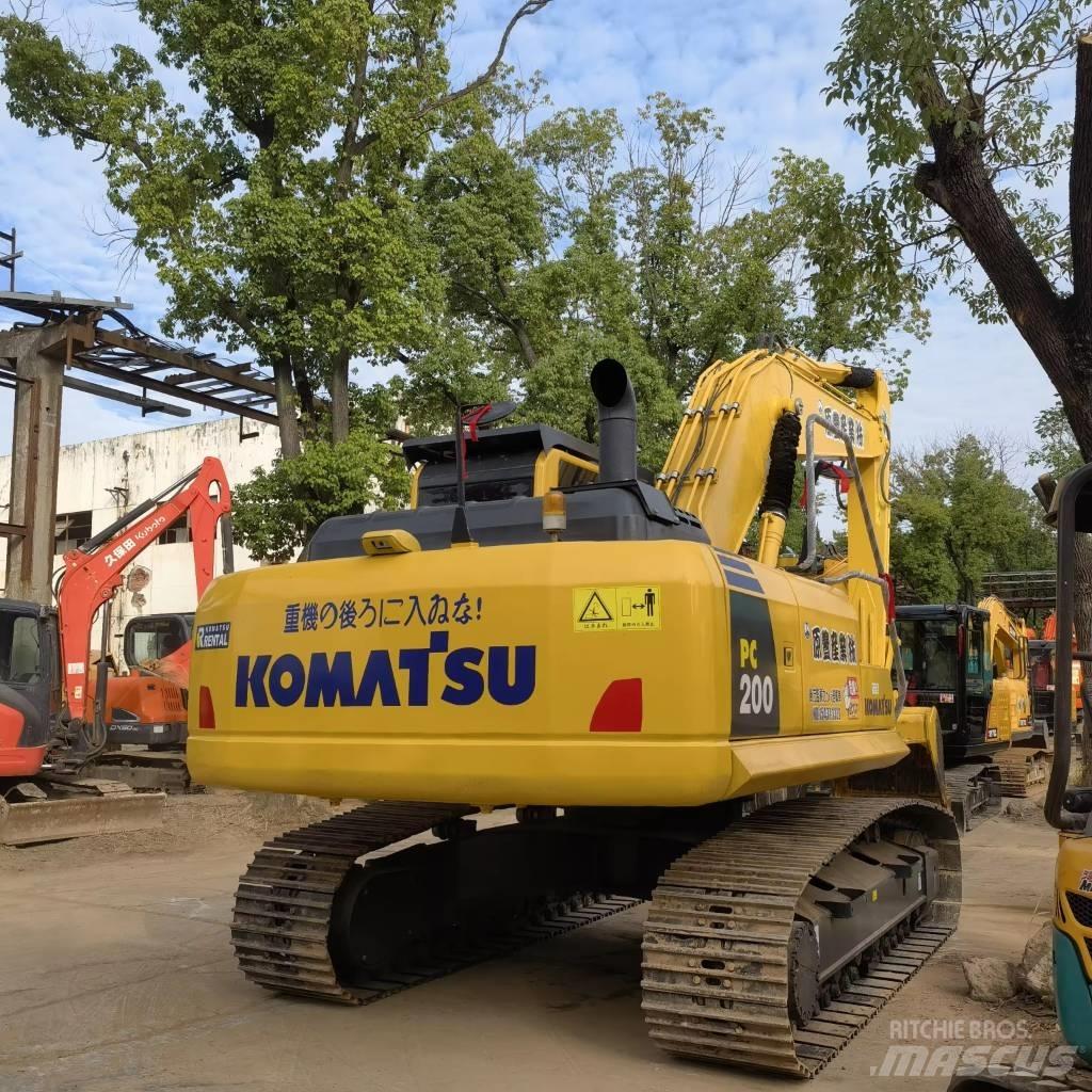 Komatsu PC 200 Bagri goseničarji
