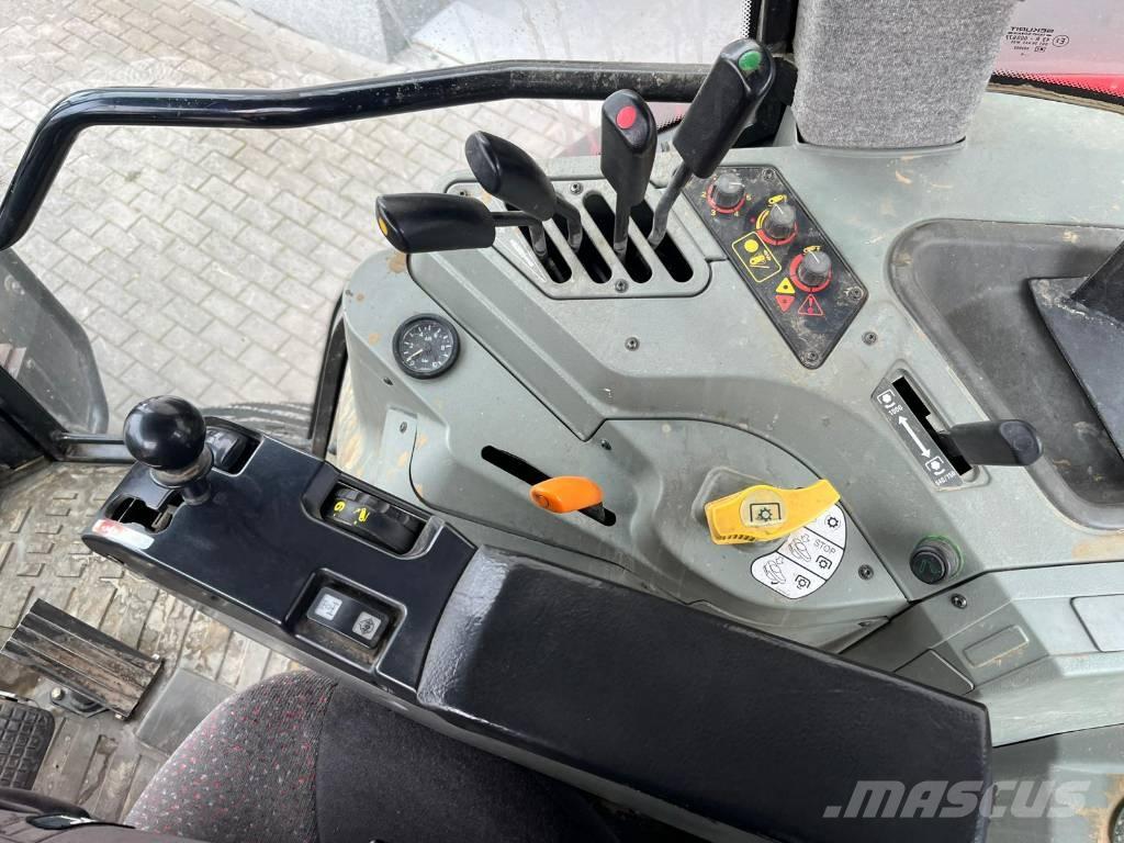 Massey Ferguson 8250 Traktorji