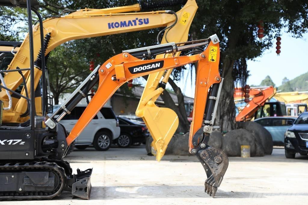 Doosan DX 17 Bagri goseničarji
