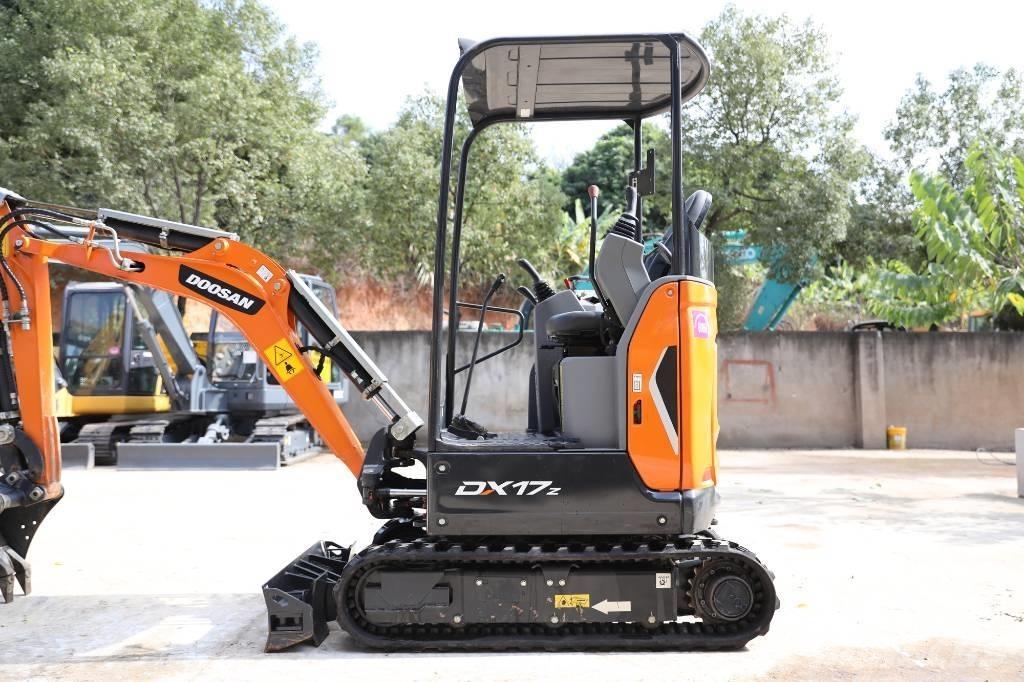 Doosan DX 17 Bagri goseničarji