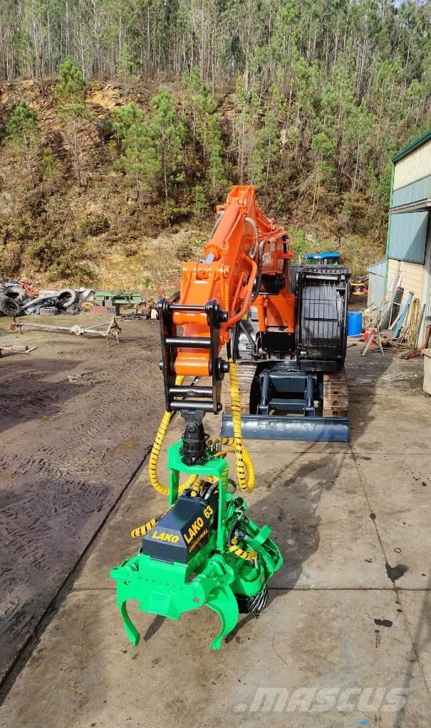 Hitachi ZX 210 Bagri goseničarji