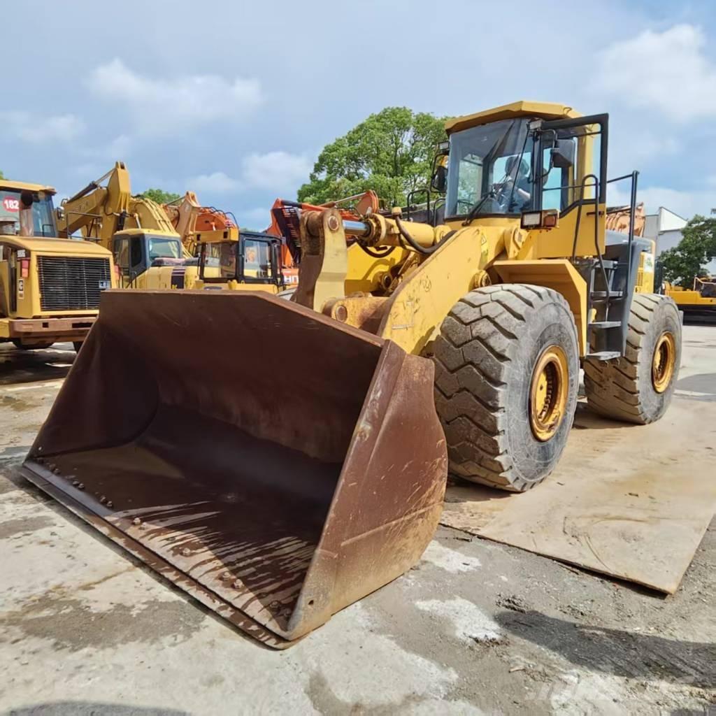 Komatsu WA 500-3 Kolesni nakladalci