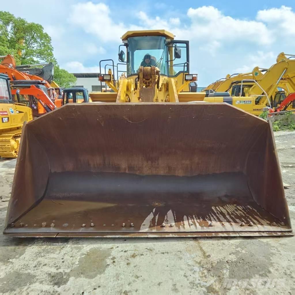 Komatsu WA 500-3 Kolesni nakladalci