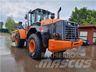Hitachi ZW 250 Kolesni nakladalci