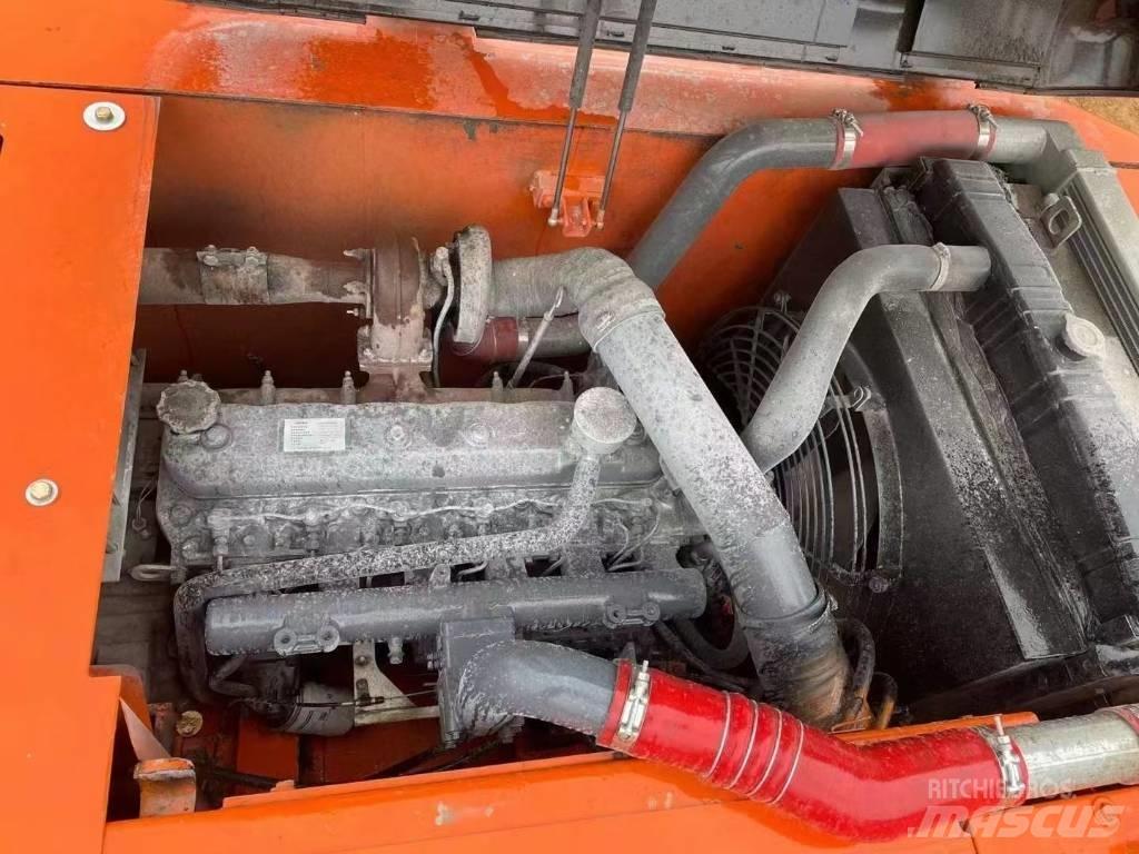 Doosan 225-7 Bagri goseničarji
