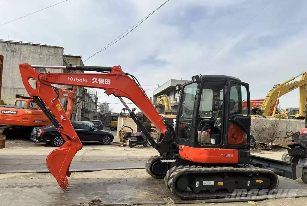 Kubota 163 Bagri goseničarji