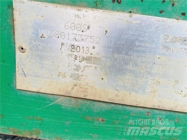 JLG 600S Teleskopske dvižne ploščadi