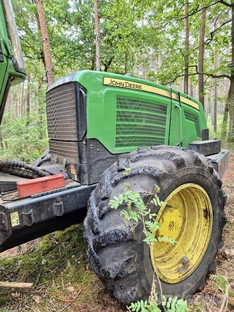 John Deere 1170 E Harvesterji