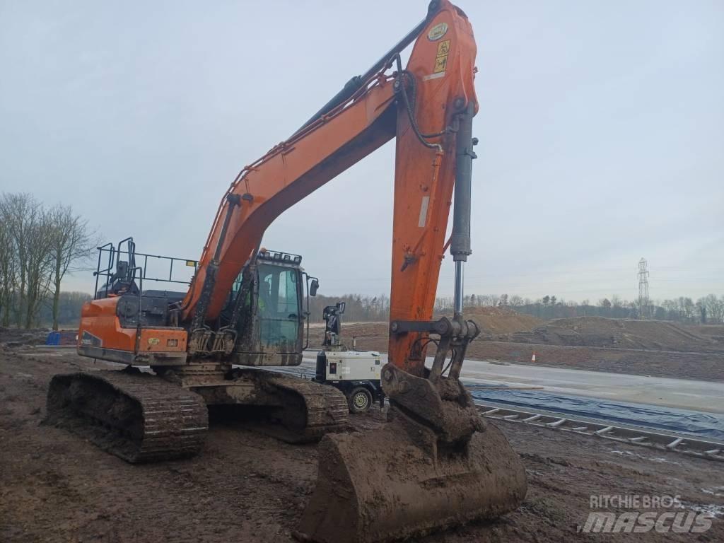 Doosan DX 225 LC-5 Bagri goseničarji