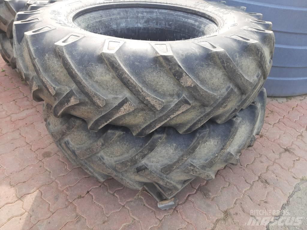 BKT 18.4-38 2 kpl Gume, kolesa in platišča