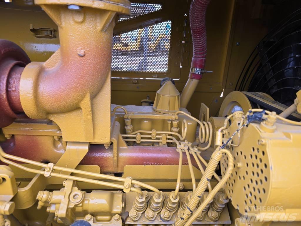 CAT D7G Buldožerji goseničarji