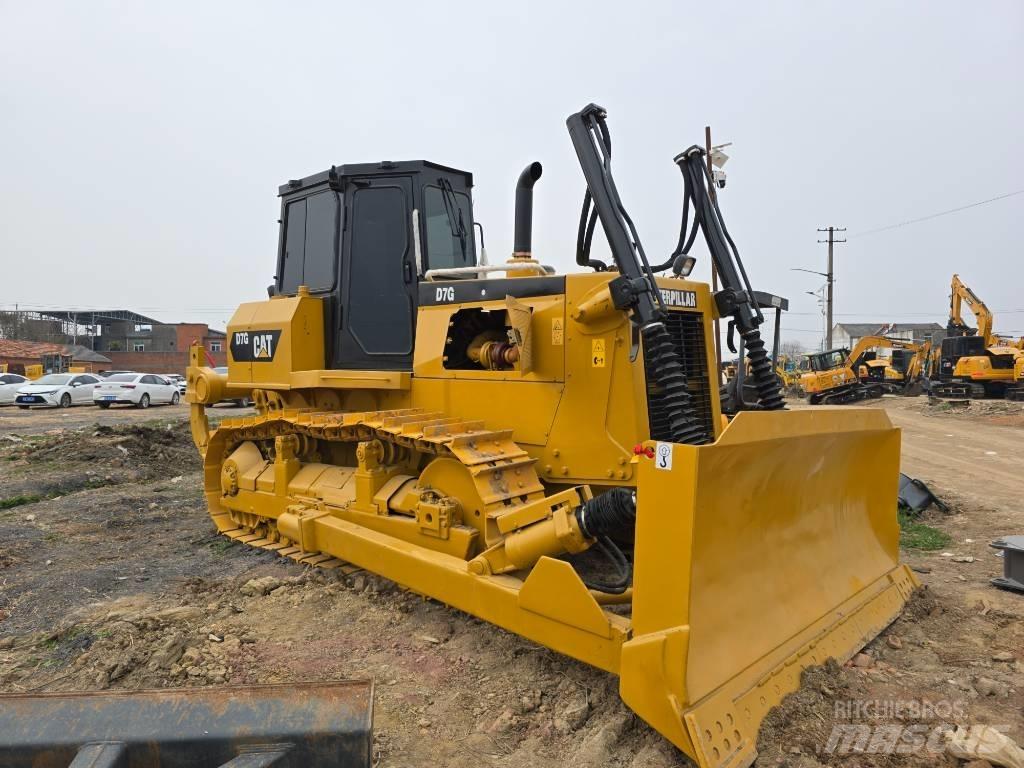 CAT D7G Buldožerji goseničarji
