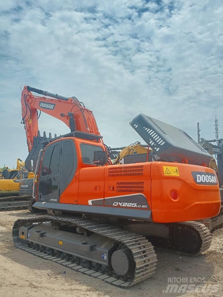 Doosan DX 225LC-9C Bagri goseničarji