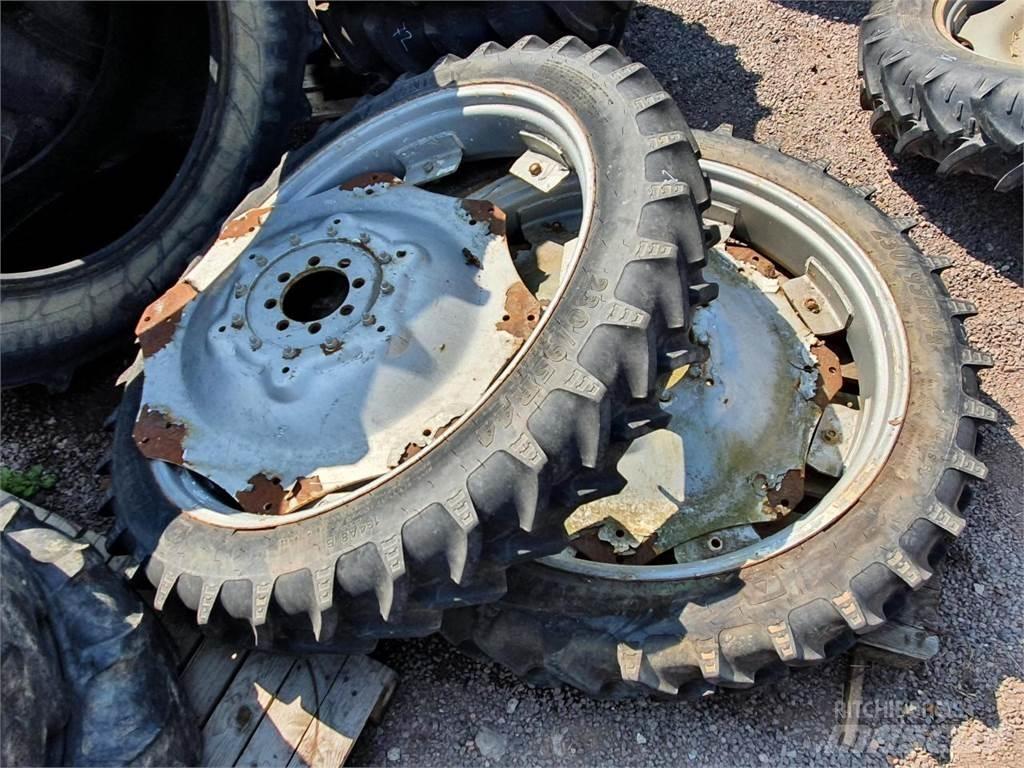 BKT 230/95R44 x2 Gume, kolesa in platišča