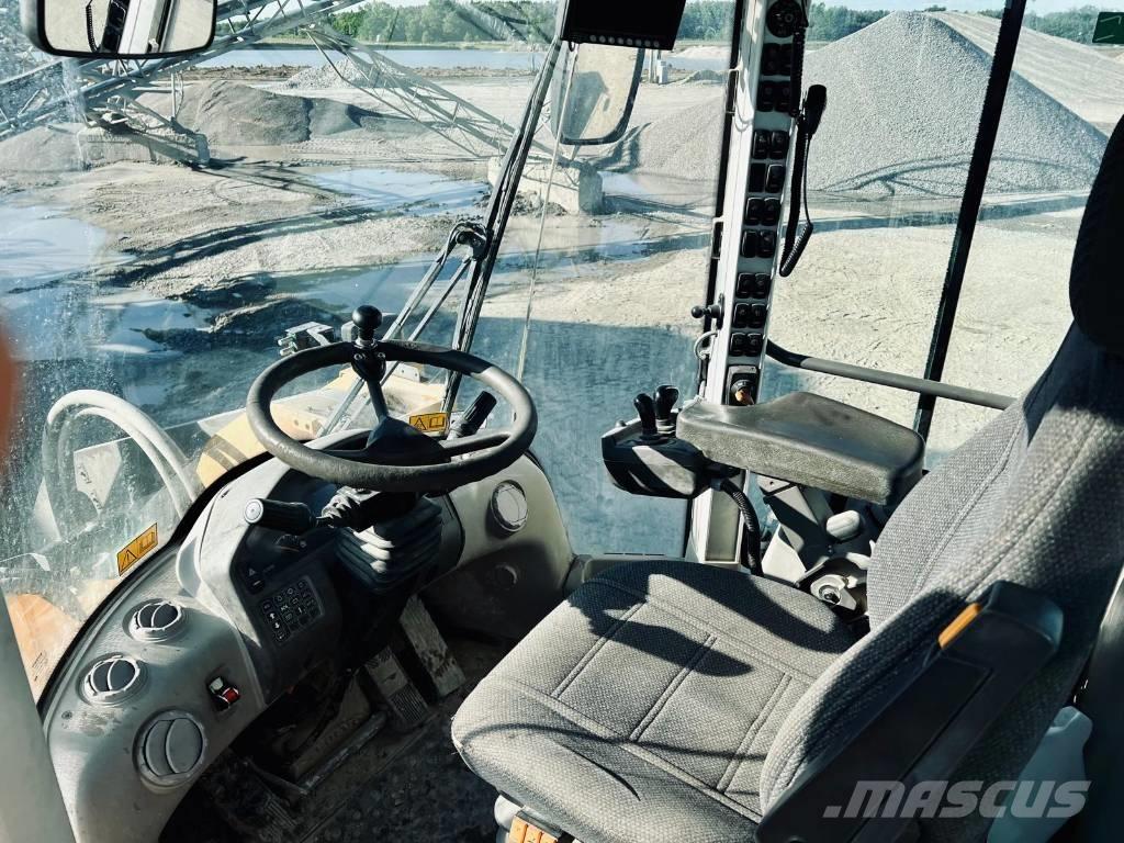 Volvo L 180 G Kolesni nakladalci