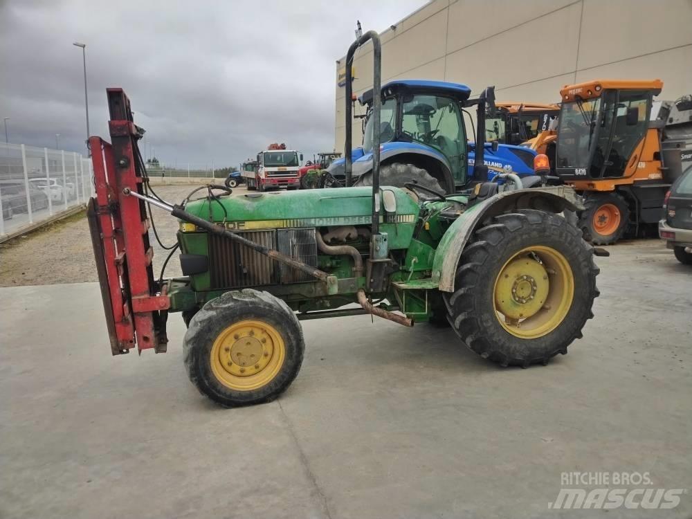 John Deere 2450 Traktorji