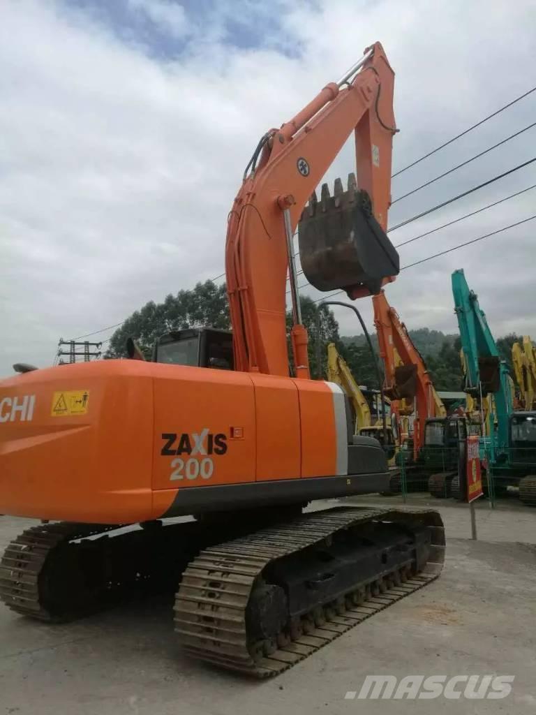 Hitachi ZX 200 Bagri goseničarji