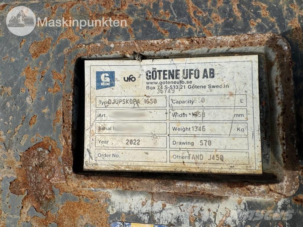 Doosan DX 300 LC Bagri goseničarji