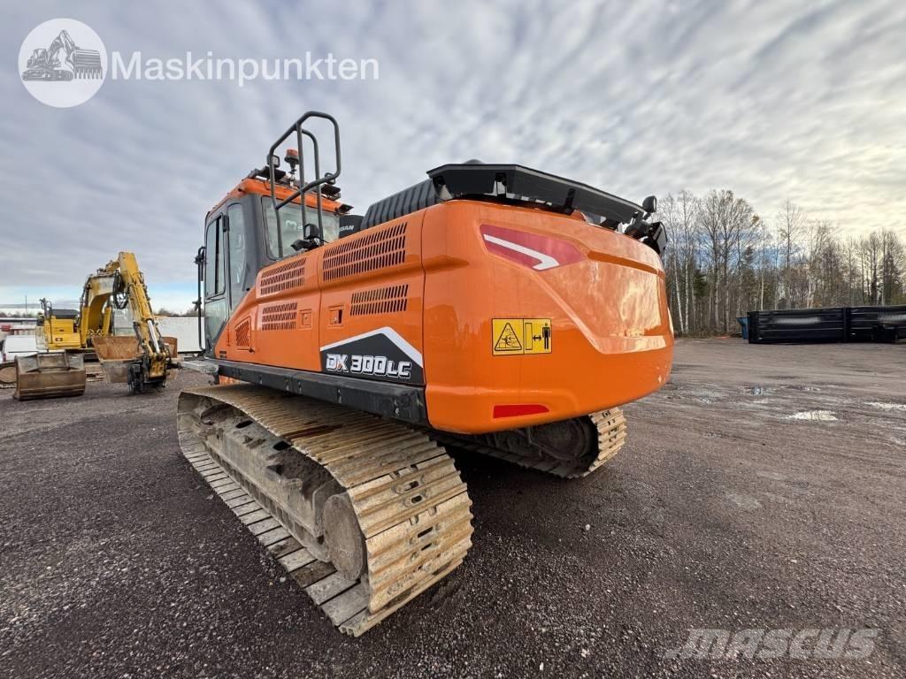 Doosan DX 300 LC Bagri goseničarji