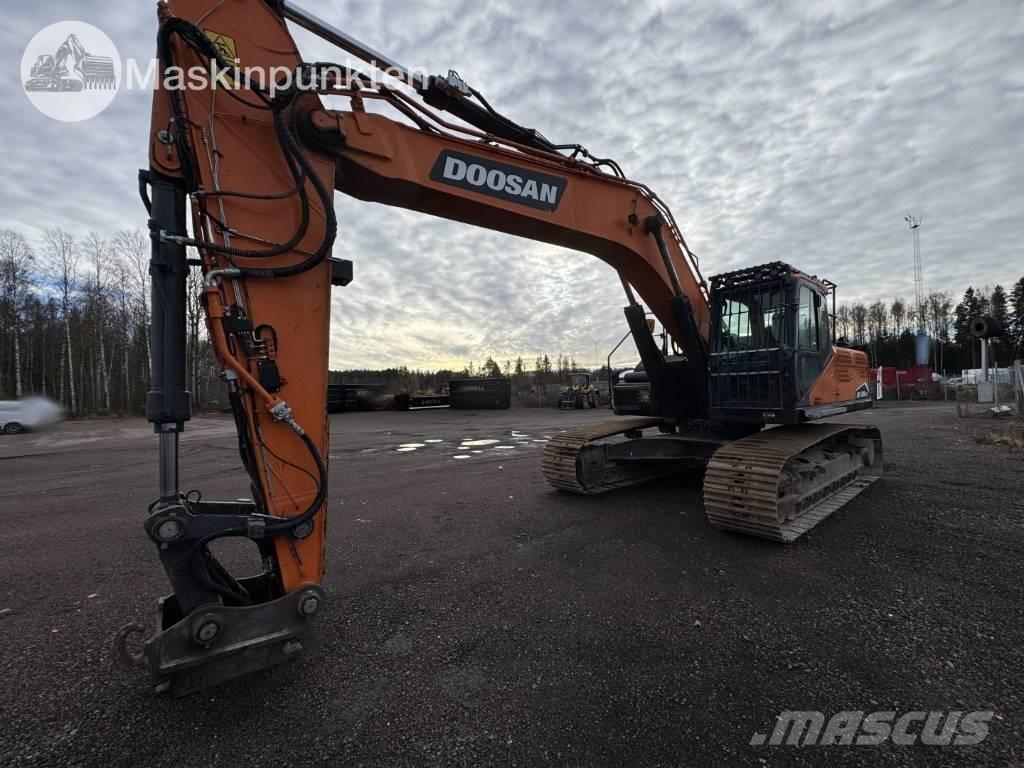 Doosan DX 300 LC Bagri goseničarji