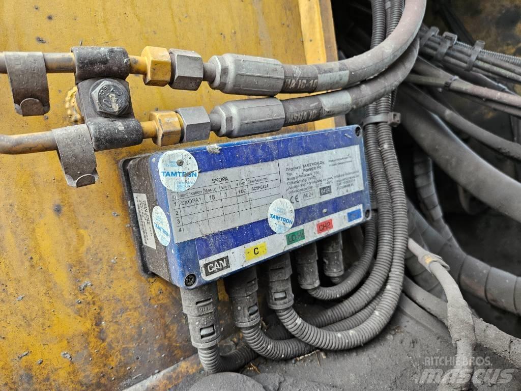 CAT 980 M Kolesni nakladalci