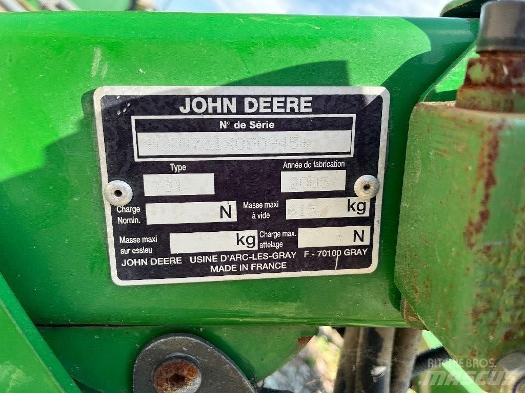 John Deere 731 Čelni nakladalci in kopači