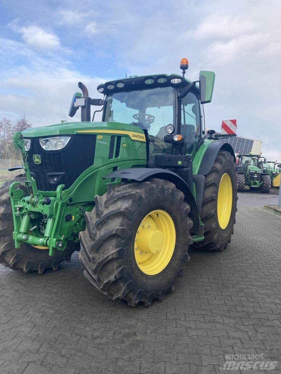 John Deere 6R 195 Traktorji