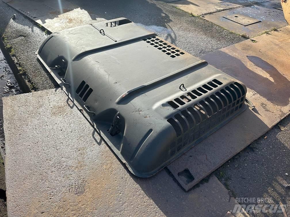CAT 325DL hood Podvozje in vzmetenje