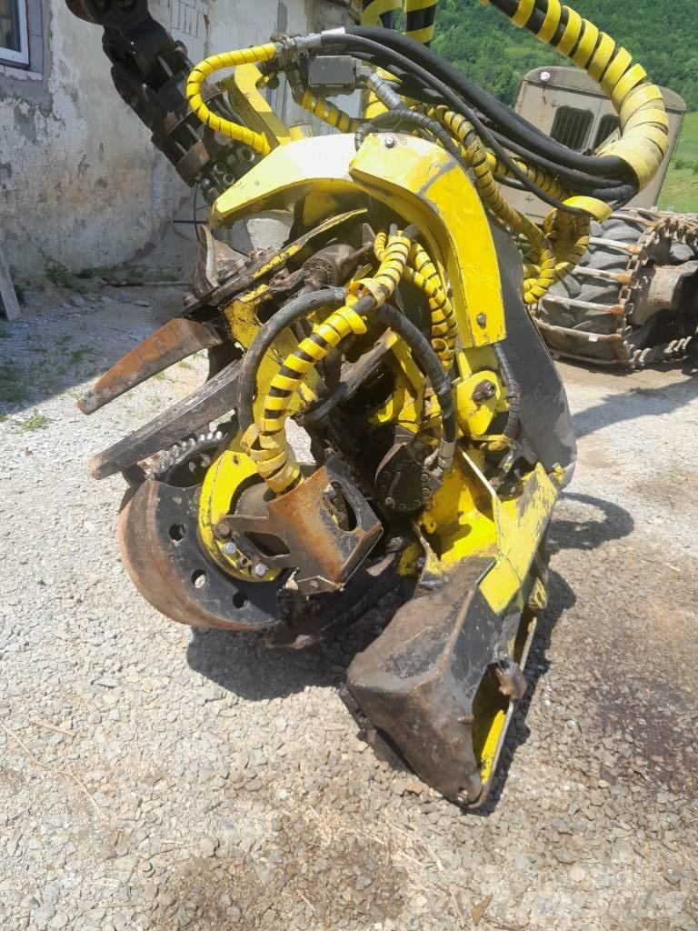 John Deere 1270 D Harvesterji