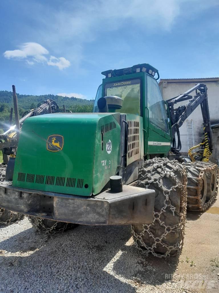John Deere 1270 D Harvesterji