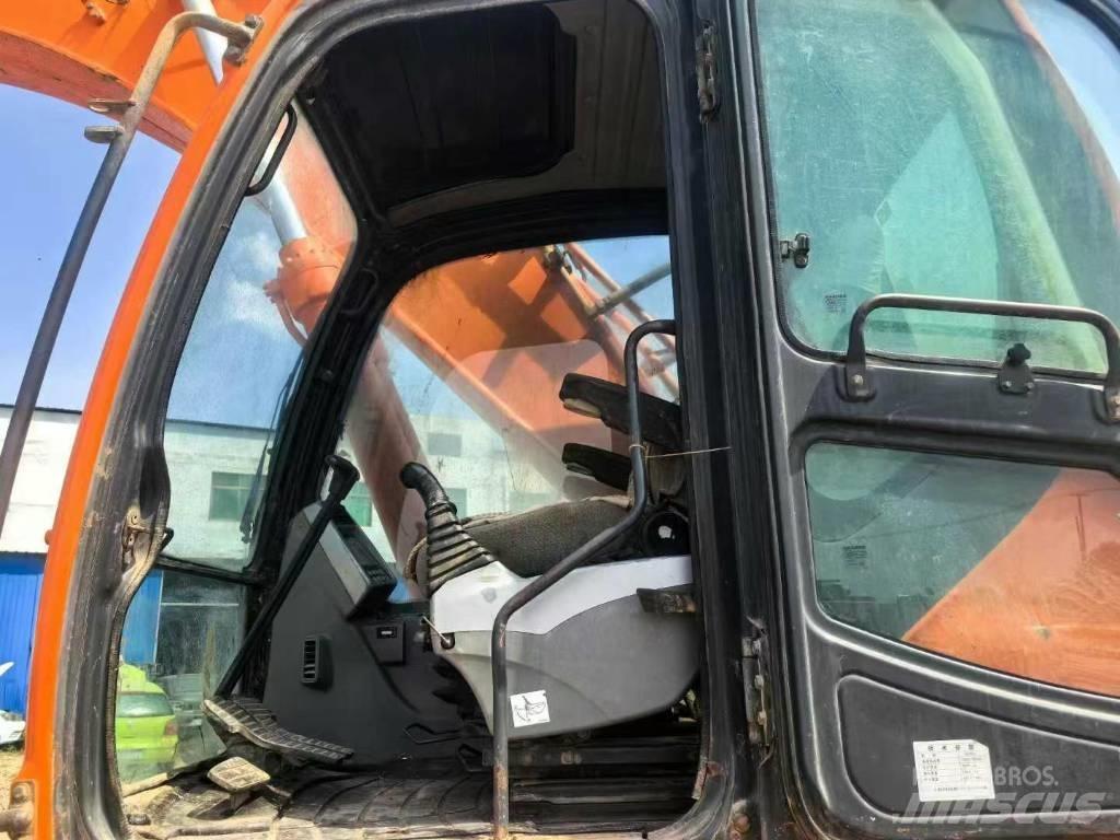 Doosan DX260 Bagri goseničarji
