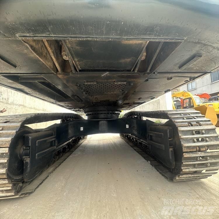 Hyundai 330 Bagri goseničarji