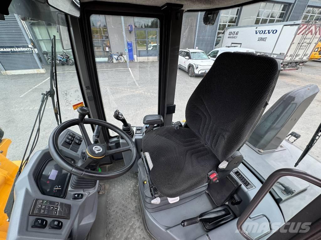 Volvo L 35 G Kolesni nakladalci
