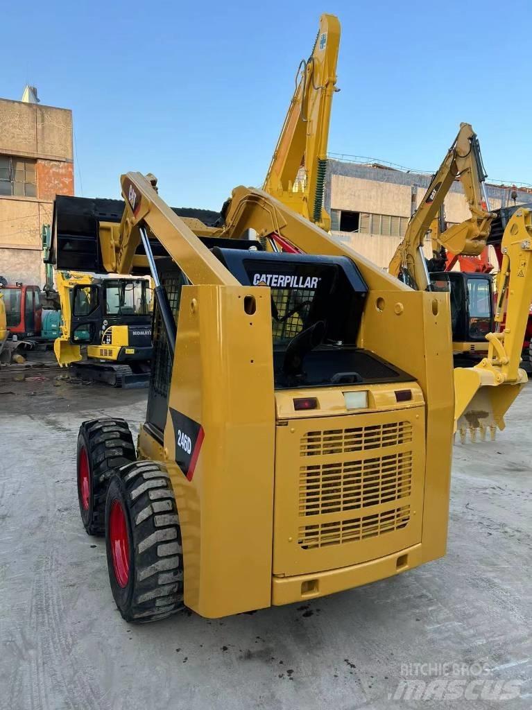 CAT 246D Skid steer mini nakladalci