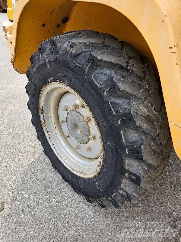 Volvo L 30 B Kolesni nakladalci