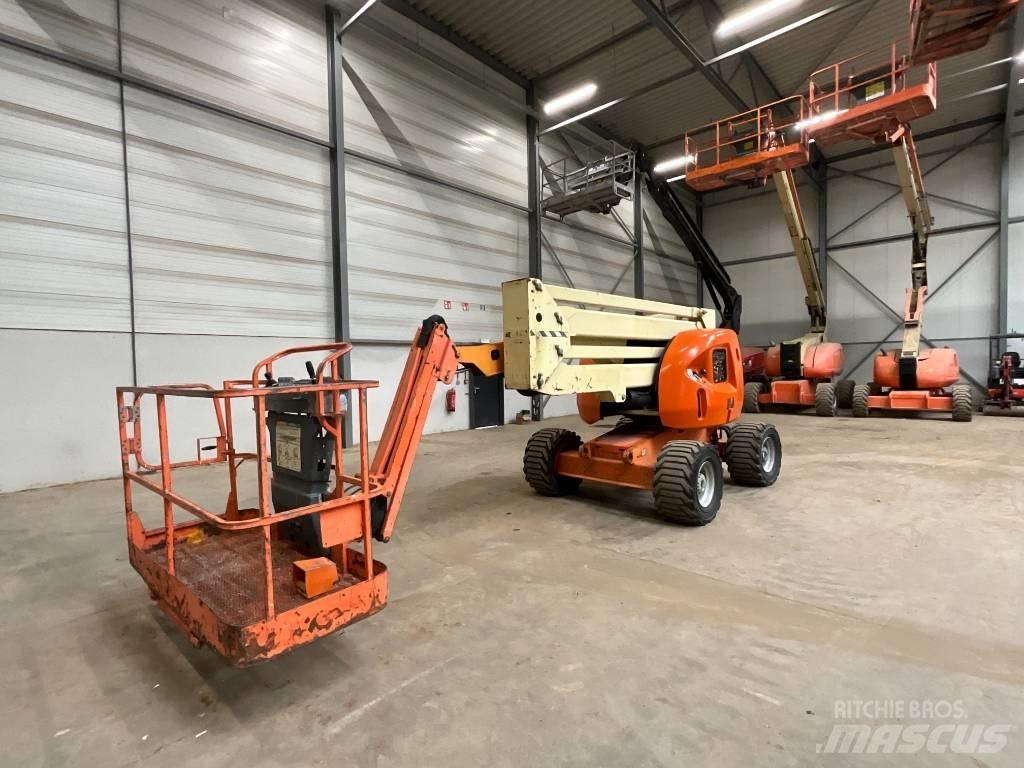 JLG 450 AJ Zglobne dvižne ploščadi