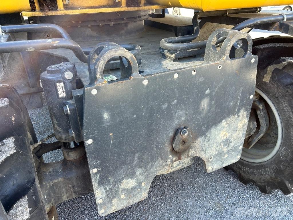 Komatsu PW148 -10 Bagri na kolesih