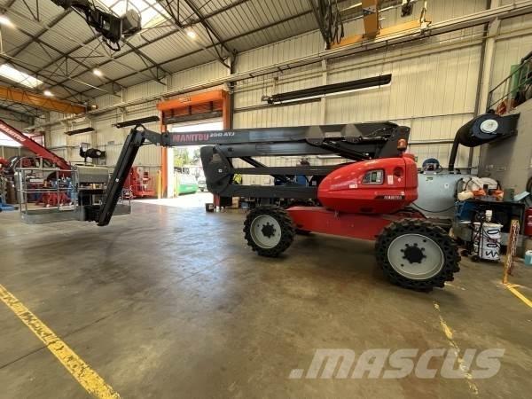 Manitou 200ATJ Zglobne dvižne ploščadi
