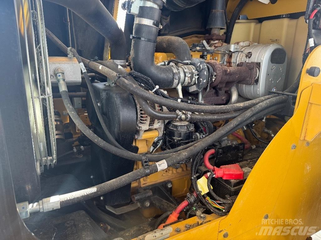 CAT 914 K Kolesni nakladalci