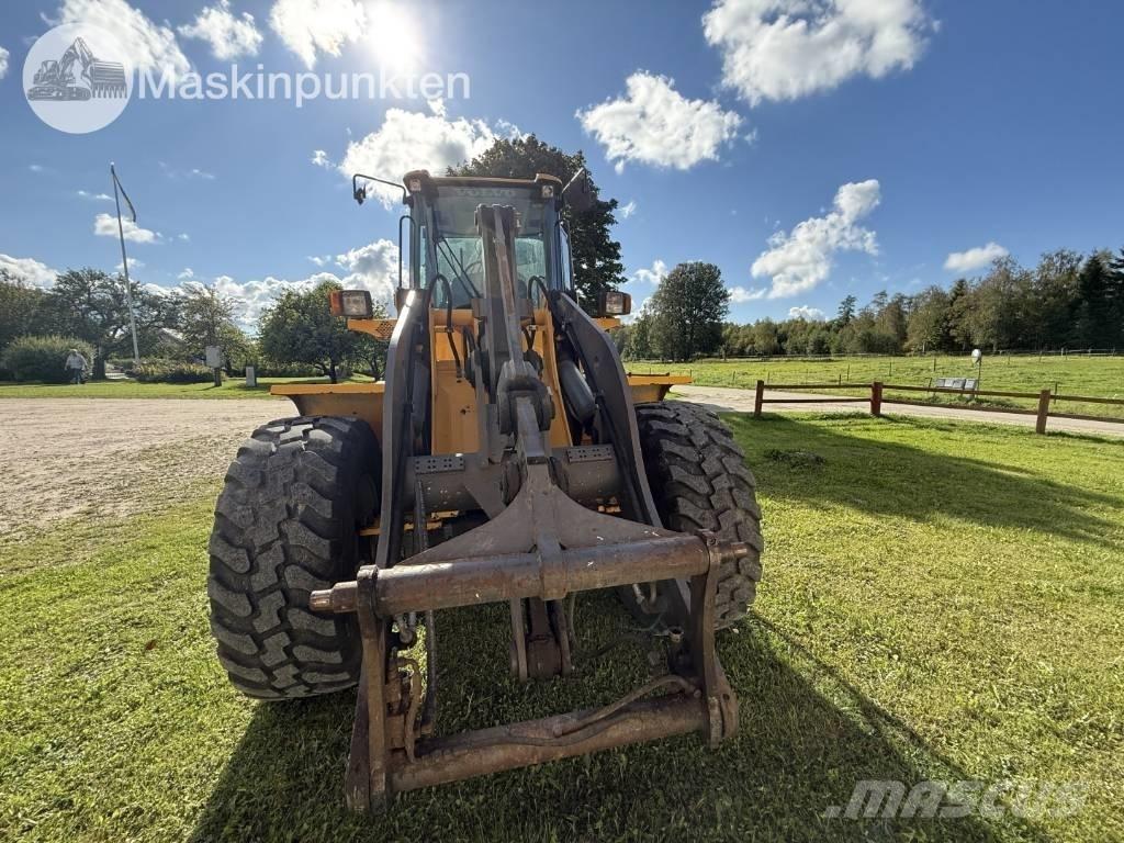 Volvo L 40 B Kolesni nakladalci