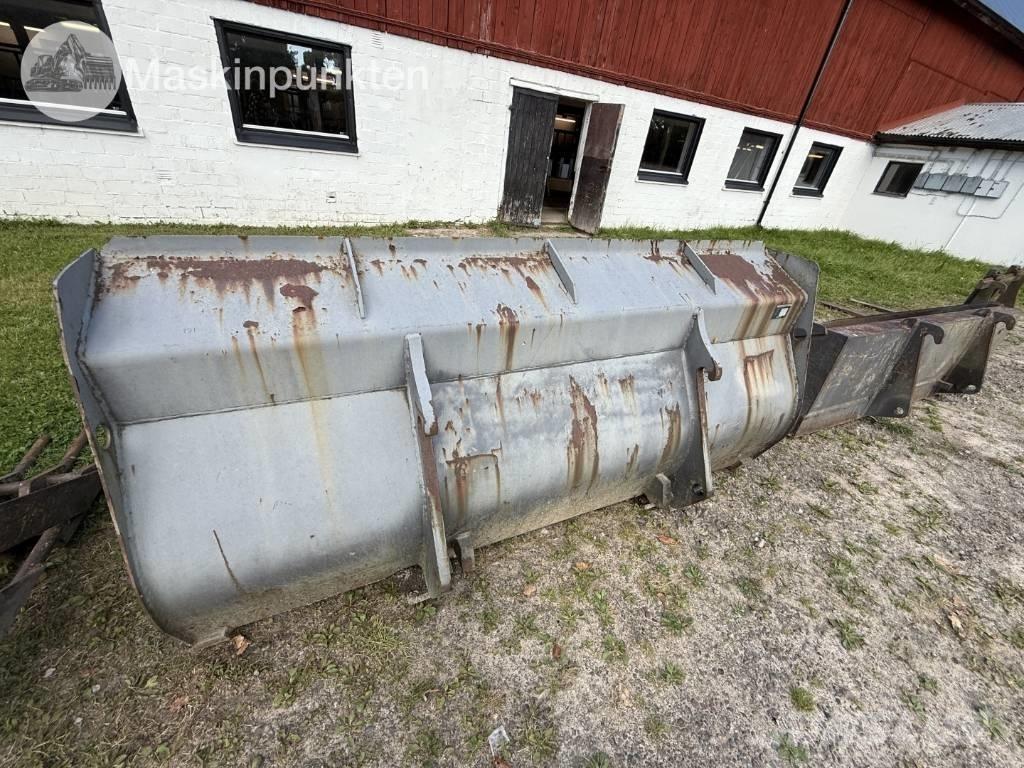Volvo L 40 B Kolesni nakladalci