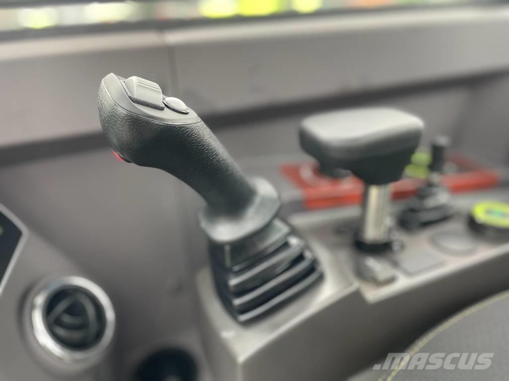 Zoomlion ZE 55 GU Bagri goseničarji