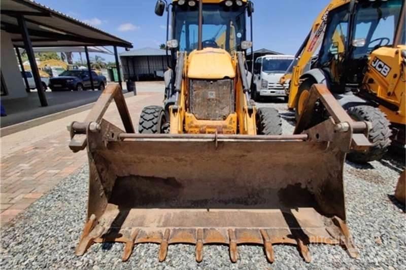 JCB 3CX 4X4 TLB Rovokopači