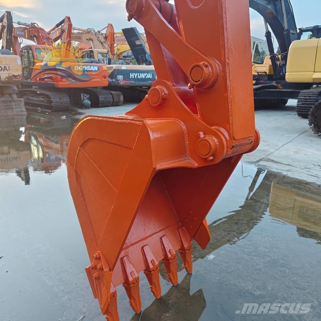 Hitachi ZX 120 Bagri goseničarji