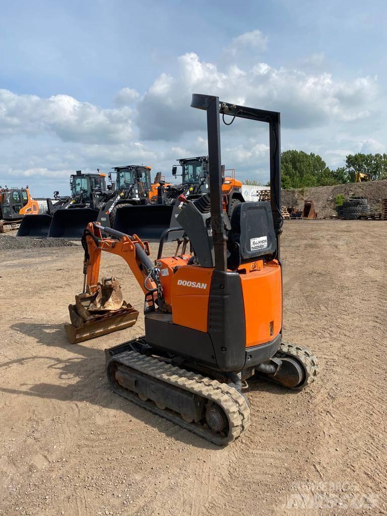 Doosan DX 10 Z Mini bagri <7t