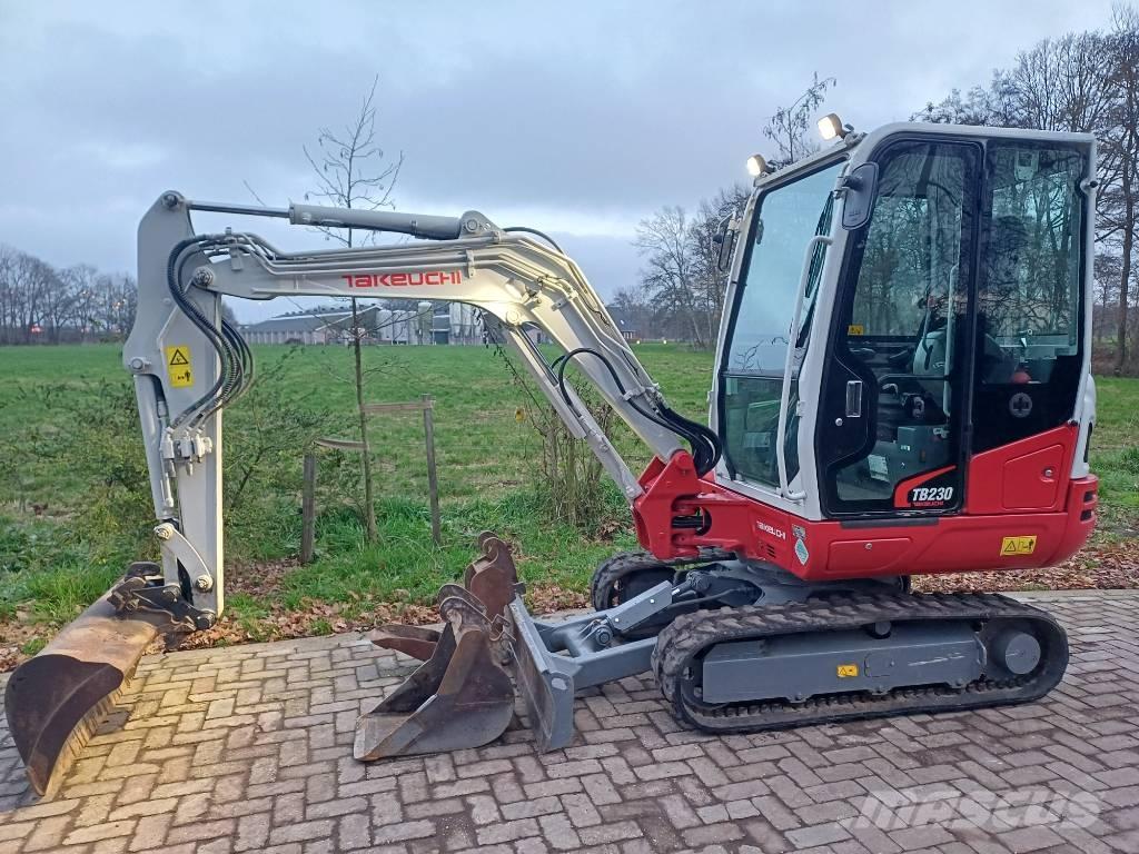 Takeuchi TB 230 Mini bagri <7t