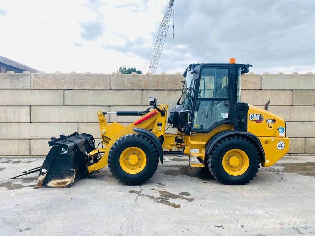 CAT 908-14a Kolesni nakladalci